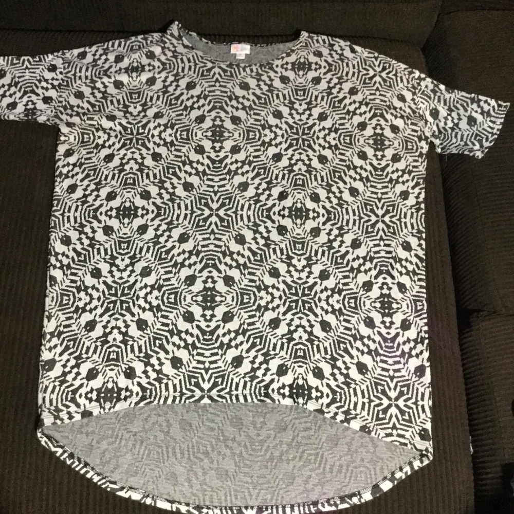 Women’s Lularoe Tunic Shirt Size Med black/ white